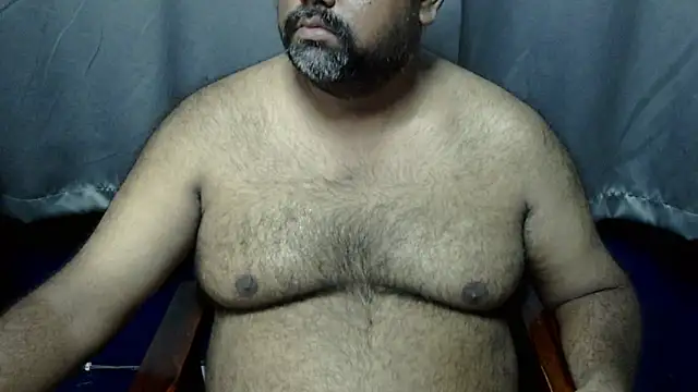 hairysubcub 70 online show from October 3, 2025, 4:42 am