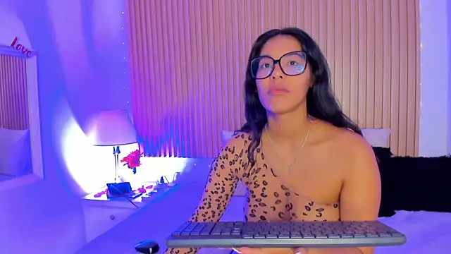 GenesisRuiz online show from February 22, 2025, 4:40 pm