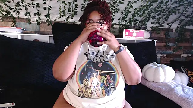 -khayaparker online show from December 2, 2024, 9:06 pm