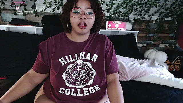 -khayaparker online show from December 26, 2024, 1:54 pm