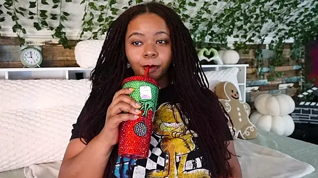 -khayaparker online show from February 27, 2025, 2:00 pm