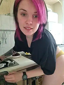 LazyTanukii online show from December 10, 2024, 8:30 am