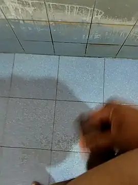 dinesh682 online show from October 22, 2025, 11:04 pm