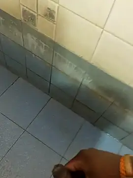 dinesh682 online show from November 24, 2025, 9:14 pm