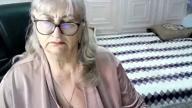 LolkaAlyss online show from November 26, 2025, 2:01 am