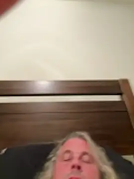 Snapshot of zeus337 chatting on November 10, 2025, 4:11 am zeus337 online show from November 10, 2025, 4:11 am