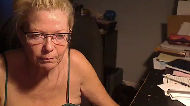 XTRAHORNYONE online show from March 1, 2025, 2:48 am