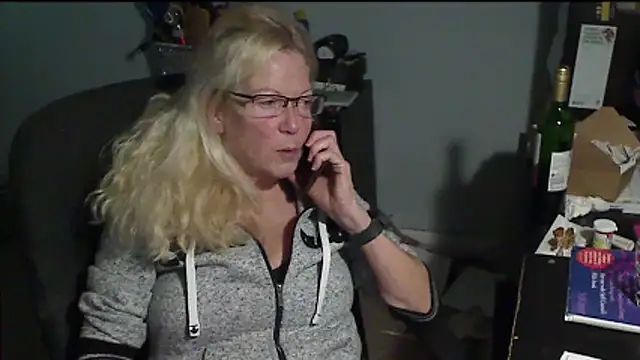 XTRAHORNYONE online show from November 26, 2025, 3:40 am