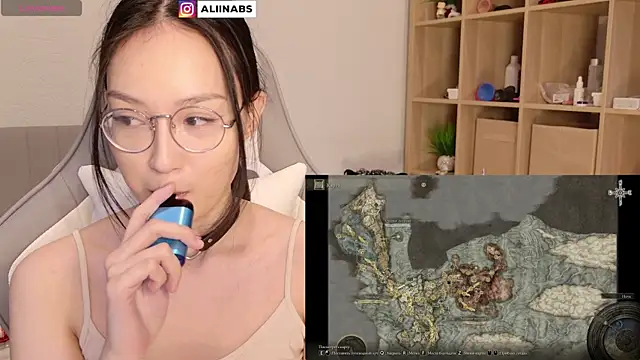 Snapshot of aliiiiiina chatting on January 1, 2025, 9:20 pm aliiiiiina online show from January 1, 2025, 9:20 pm