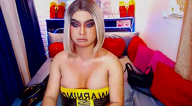 Snapshot of TsGoddessNhicolle chatting on February 1, 2025, 4:14 am TsGoddessNhicolle online show from February 1, 2025, 4:14 am