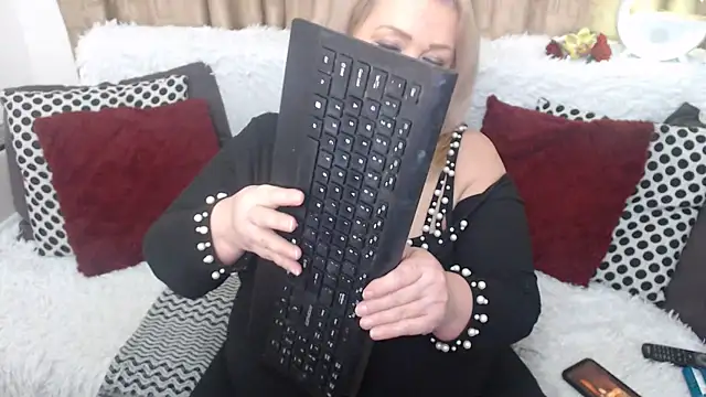 MsMelyssaxx online show from March 4, 2025, 5:00 am