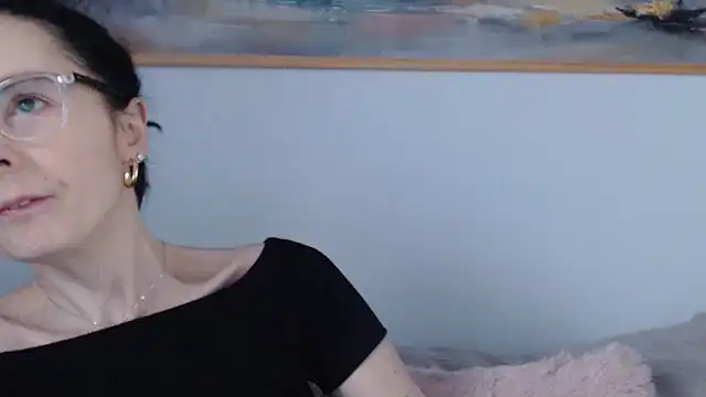 cleophee online show from April 9, 2026, 5:51 am