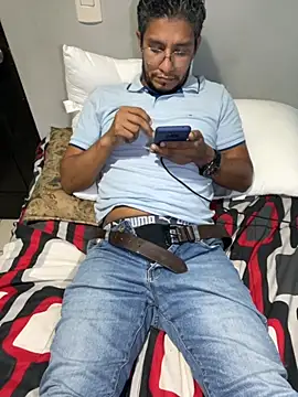 Darkdickhard online show from November 3, 2025, 3:30 am