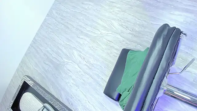 Tamara 18 online show from March 27, 2026, 5:24 am