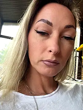 StarryHanna online show from October 4, 2025, 11:41 am