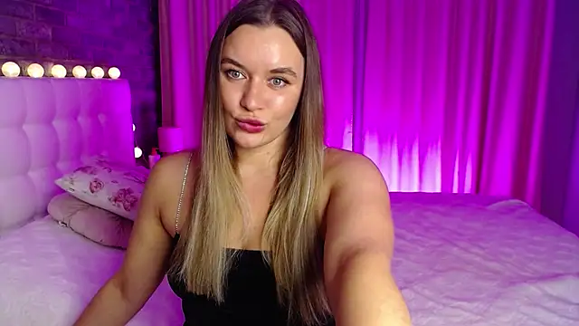 starrydoll online show from December 14, 2025, 6:34 pm