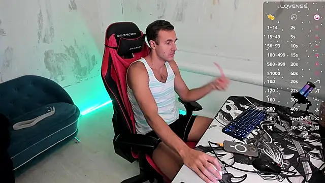 Raamoss online show from March 21, 2025, 1:01 pm