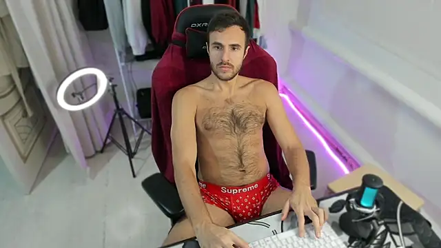 Raamoss online show from September 17, 2025, 6:53 pm