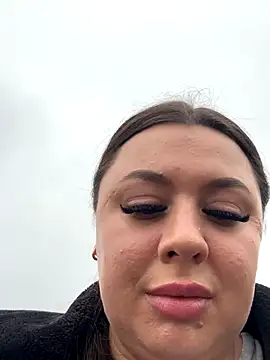 Snapshot of Sara_Slow chatting on December 21, 2025, 12:45 pm Sara Slow online show from December 21, 2025, 12:45 pm