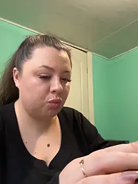 Snapshot of Sara_Slow chatting on March 3, 2026, 2:01 pm Sara Slow online show from March 3, 2026, 2:01 pm