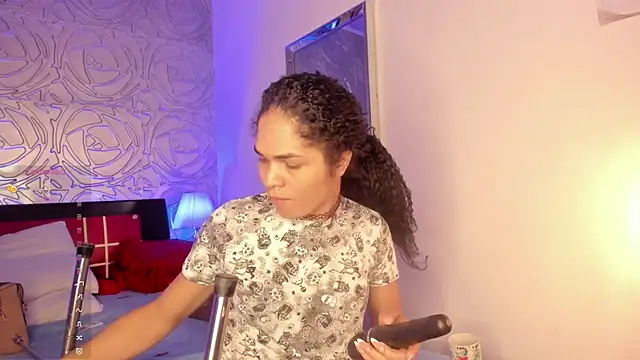 vennus1  online show from February 21, 2025, 2:38 pm