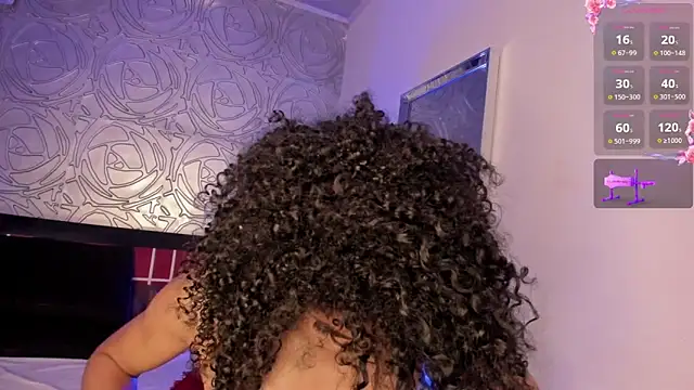 vennus1  online show from November 16, 2025, 8:03 pm