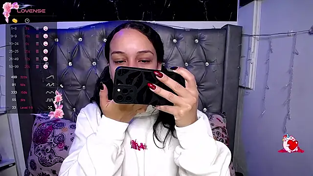 LAILAGUMMY online show from January 14, 2025, 10:48 am