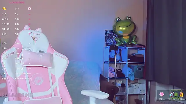 AmyRose6969 online show from November 30, 2025, 5:06 pm