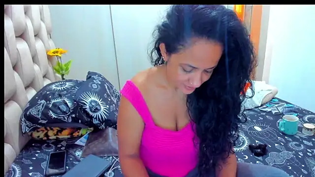 alaskmiller1 online show from February 21, 2025, 6:04 pm