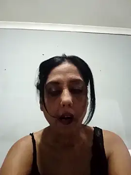 Mahi4luv online show from March 25, 2026, 10:27 pm