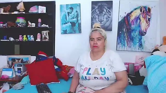 estrellita fugaz16x online show from January 31, 2025, 3:41 am