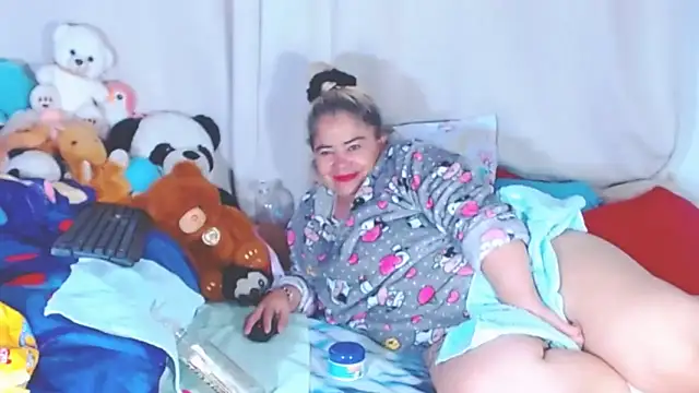 estrellita fugaz16x online show from September 19, 2025, 3:30 am