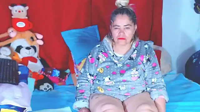 estrellita fugaz16x online show from November 13, 2025, 3:27 am