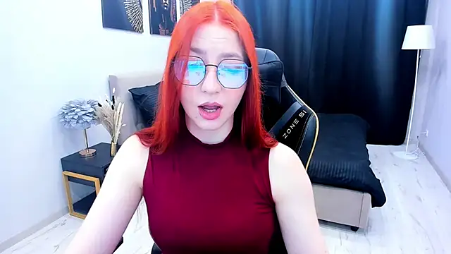 Snapshot of _FireInMySoul_ chatting on November 17, 2025, 7:30 pm FireInMySoul online show from November 17, 2025, 7:30 pm