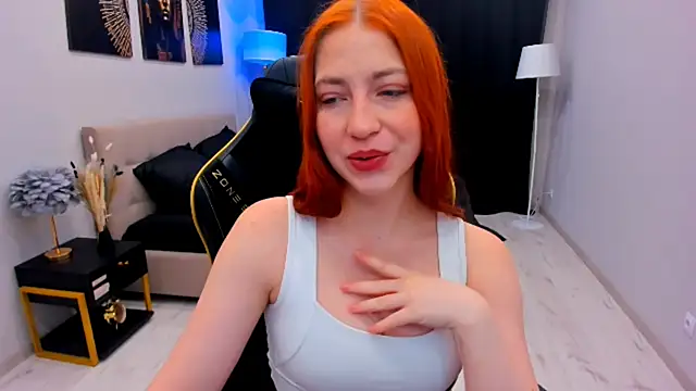 Snapshot of _FireInMySoul_ chatting on December 4, 2025, 7:33 pm FireInMySoul online show from December 4, 2025, 7:33 pm