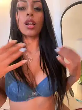 Snapshot of sweetAli_ chatting on February 1, 2025, 4:00 pm sweetAli online show from February 1, 2025, 4:00 pm