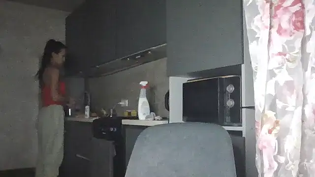 JulianaGold1 online show from January 30, 2025, 8:31 pm