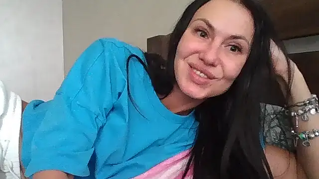 JulianaGold1 online show from March 10, 2025, 12:48 pm