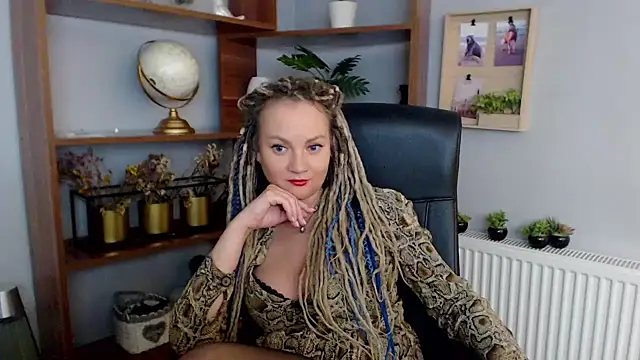 Snapshot of KayaMagic chatting on February 18, 2025, 6:04 pm KayaMagic online show from February 18, 2025, 6:04 pm