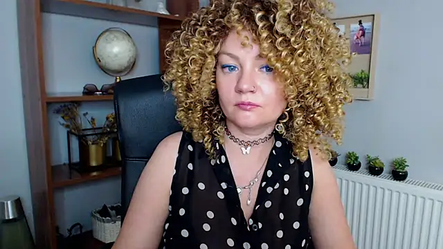 Snapshot of KayaMagic chatting on March 20, 2025, 3:25 pm KayaMagic online show from March 20, 2025, 3:25 pm