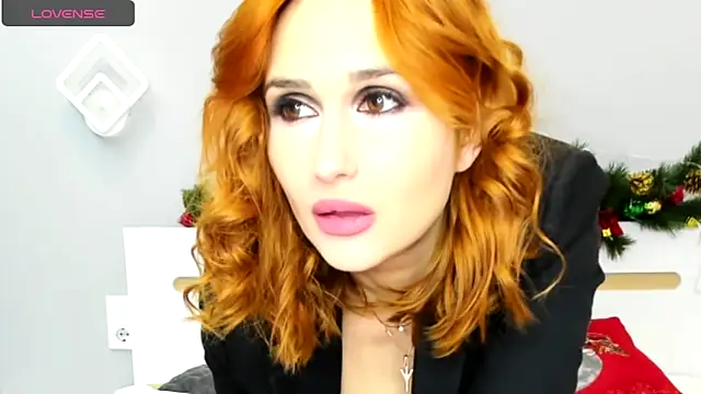 Red Fairy  online show from December 27, 2024, 3:15 pm