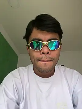 pinedasex777 online show from February 3, 2025, 7:10 pm