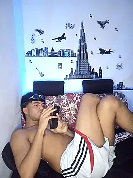 pinedasex777 online show from March 6, 2025, 5:24 am