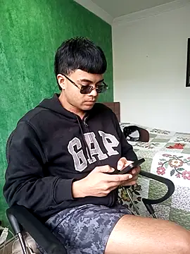 pinedasex777 online show from September 12, 2025, 1:22 pm