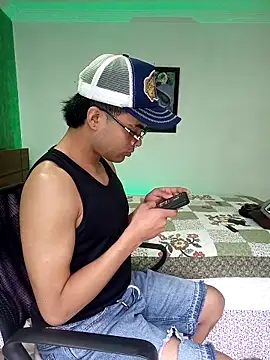 pinedasex777 online show from September 16, 2025, 4:52 pm