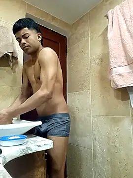 pinedasex777 online show from September 26, 2025, 11:03 am