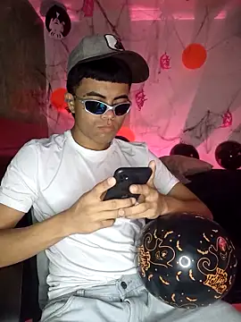 pinedasex777 online show from October 8, 2025, 10:57 am