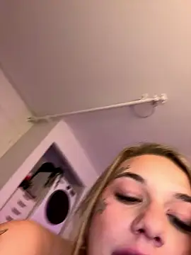 chloetease online show from December 2, 2024, 12:30 am