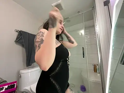 chloetease online show from March 23, 2025, 3:10 am