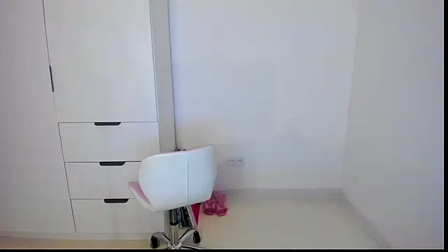 MiaStripDance online show from March 12, 2026, 5:41 pm